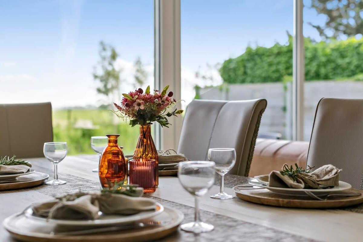Huswell - Bungalow With Garden At 5 Minutes From The Beach Villa De Haan Esterno foto