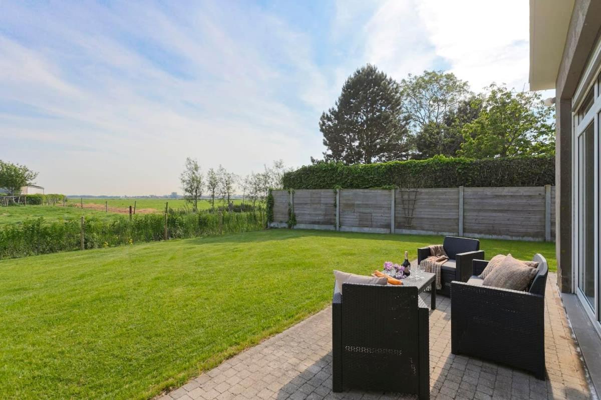 Huswell - Bungalow With Garden At 5 Minutes From The Beach Villa De Haan Esterno foto