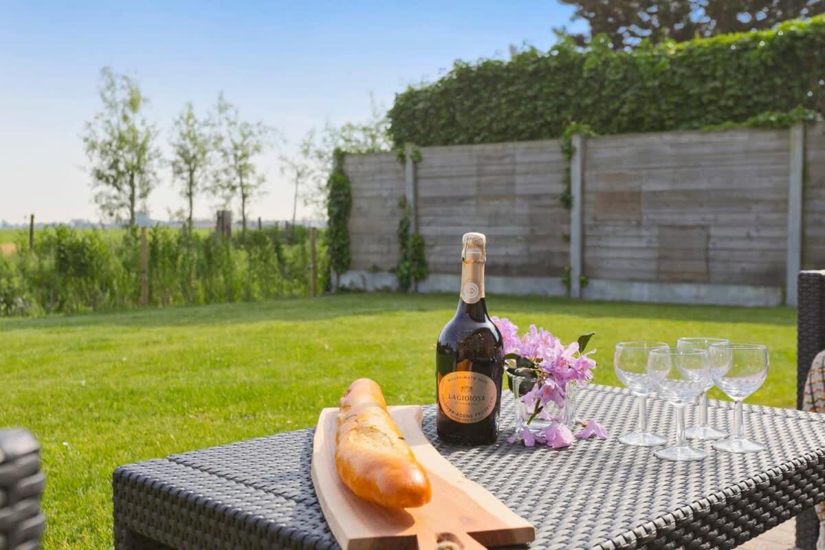 Huswell - Bungalow With Garden At 5 Minutes From The Beach Villa De Haan Esterno foto
