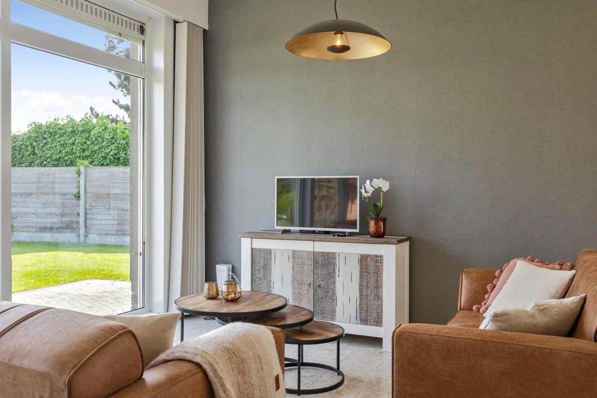 Huswell - Bungalow With Garden At 5 Minutes From The Beach Villa De Haan Esterno foto