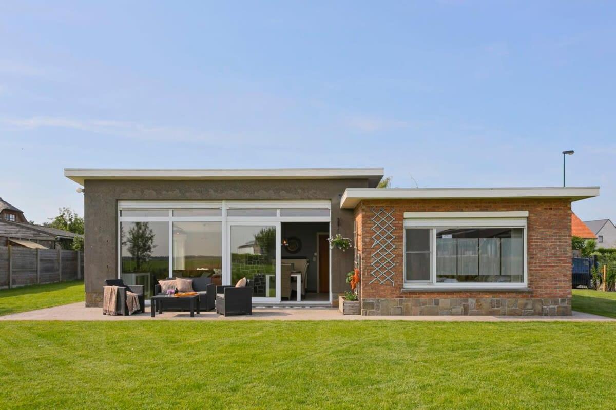 Huswell - Bungalow With Garden At 5 Minutes From The Beach Villa De Haan Esterno foto