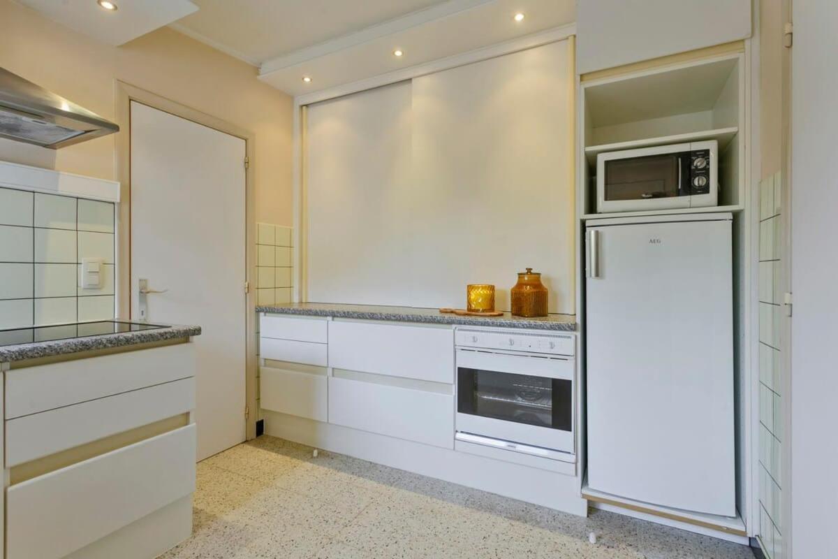 Huswell - Bungalow With Garden At 5 Minutes From The Beach Villa De Haan Esterno foto