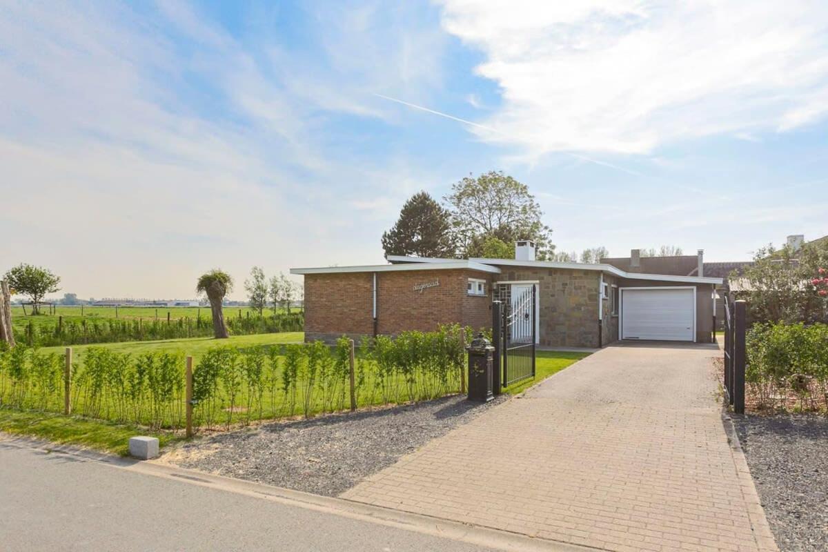 Huswell - Bungalow With Garden At 5 Minutes From The Beach Villa De Haan Esterno foto